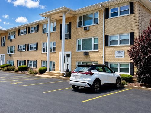 3b-4940 Leonard Dr, Norridge, IL, 60706-2831 | Card Image