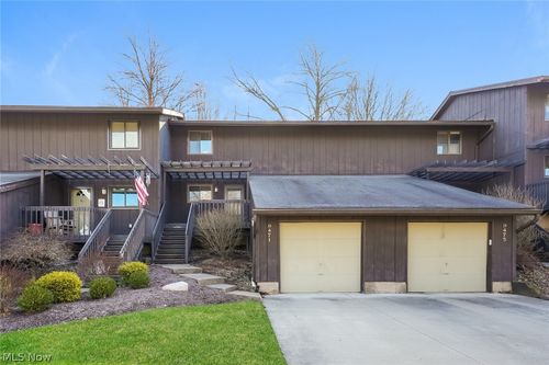 9471 Madison Ln, North Royalton, OH, 44133-2809 | Card Image