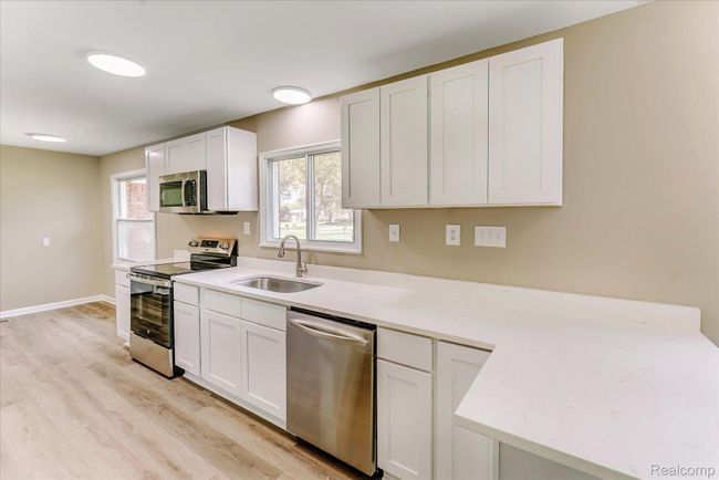 2365 Middlebelt Rd, House other with 4 bedrooms, 2 bathrooms and null parking in West Bloomfield MI | Image 18
