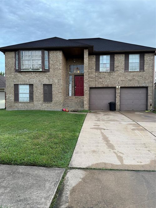 110 Almond Dr, Lake Jackson, TX, 77566-5105 | Card Image