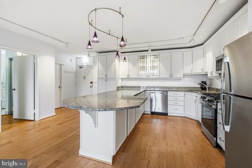 apt-514-4242 E West Hwy, CHEVY CHASE, MD, 20815-5950 | Card Image