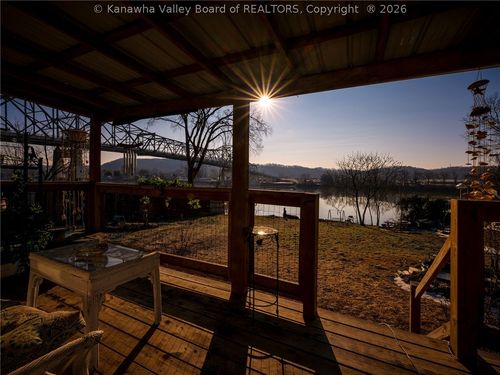 120 Whittbury Ln, Red House, WV, 25168-7983 | Card Image