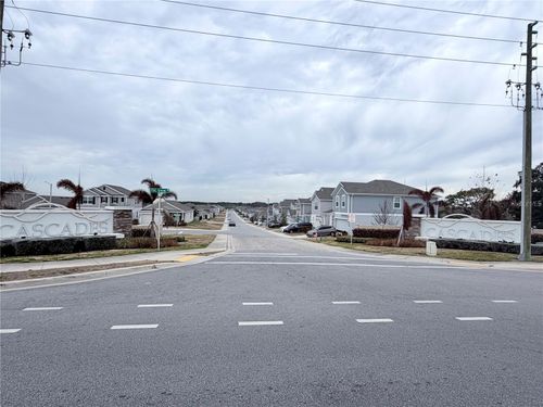 824 Horsetail Dr, DAVENPORT, FL, 33837-7588 | Card Image