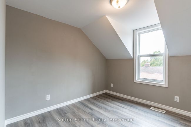 2348 5th Ave W, House other with 3 bedrooms, 2 bathrooms and 4 parking in Owen Sound ON | Image 14