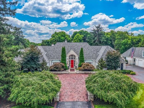 2777 Mccoy Rd, Upper Arlington, OH, 43220-4236 | Card Image