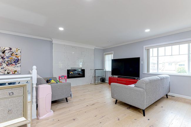 1257 Nestor St, House other with 6 bedrooms, 4 bathrooms and 2 parking in Coquitlam BC | Image 7