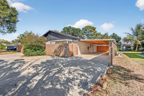 5785 Se Collins Ave, Stuart, FL, 34997-8040 | Card Image