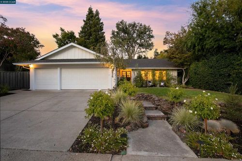 2826 Trotter Way, Walnut Creek, CA, 94596-6637 | Card Image