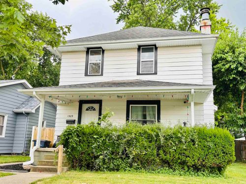 1509 E Clinton St, Frankfort, IN, 46041-2704 | Card Image