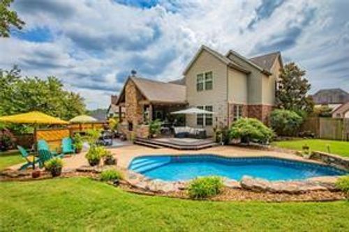 1706 Nw Autumn Ave, Bentonville, AR, 72712-8072 | Card Image