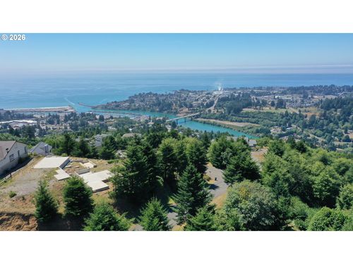 98013 Crown Terrace Rd, Brookings, OR, 97415-7305 | Card Image