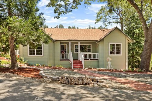 1 Sunnyslope Ln, Running Springs, CA, 92382-7530 | Card Image