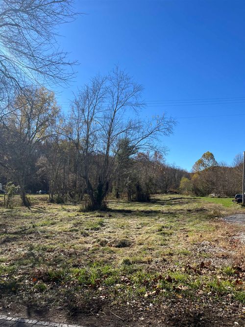 18003 Trace Rd, Rush, KY, 41168-9318 | Card Image
