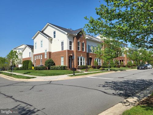 19440 Front St, LEESBURG, VA, 20176-6543 | Card Image