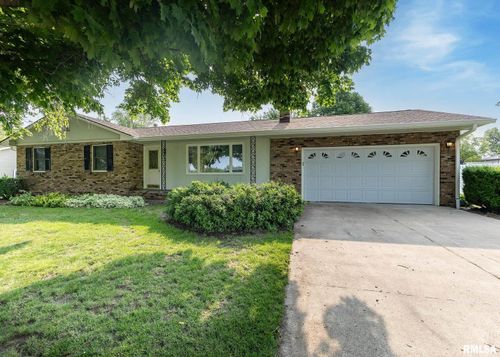 1523 7th St, Orion, IL, 61273-9795 | Card Image