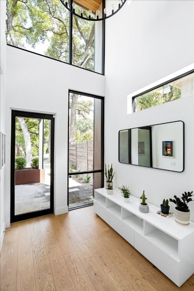 3313 Bonnie Rd, House other with 4 bedrooms, 4 bathrooms and 3 parking in Austin TX | Image 4