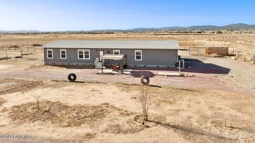 2795 W Bingham Blvd, Paulden, AZ, 86334-3530 | Card Image