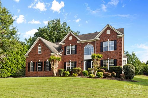 3213 Strawberry Rd, Matthews, NC, 28104-6210 | Card Image