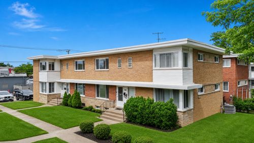 b-4864 Carol St, Skokie, IL, 60077-2261 | Card Image
