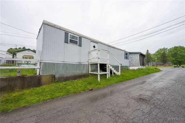 2 - 1021 Olean Rd, House other with 3 bedrooms, 1 bathrooms and null parking in East Aurora NY | Image 6