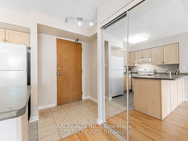 311 - 19 Northern Heights Dr, Condo with 2 bedrooms, 1 bathrooms and 1 parking in Richmond Hill ON | Image 4