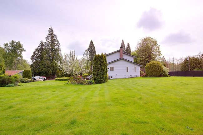 18851 74 Avenue, House other with 5 bedrooms, 4 bathrooms and 8 parking in Surrey BC | Image 23