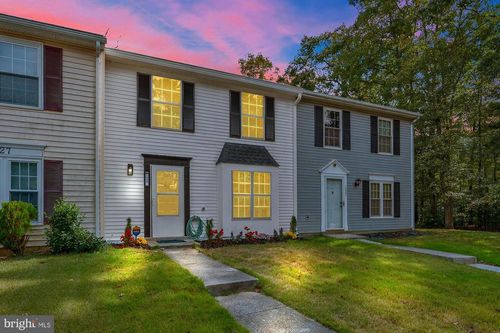 1525 Pin Oak Dr, WALDORF, MD, 20601-3588 | Card Image