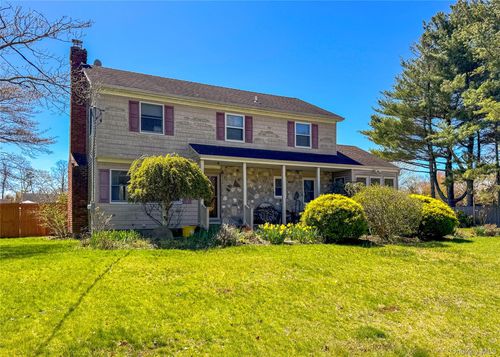 6 Roberts Ln, East Moriches, NY, 11940-1501 | Card Image