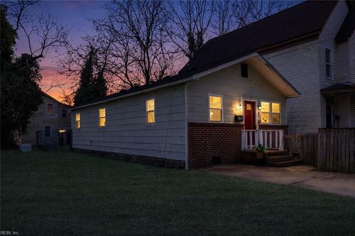1042 25th St, Newport News, VA, 23607-4735 | Card Image