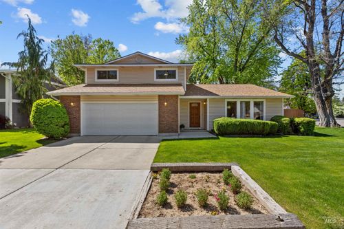 10493 W Summerwind Dr, Boise, ID, 83704-3955 | Card Image
