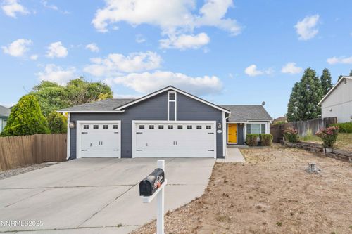 7420 Lindsey Ln, Sparks, NV, 89436-9057 | Card Image