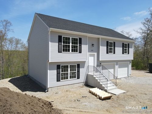 95 Butlertown Rd, Waterford, CT, 06385-4052 | Card Image