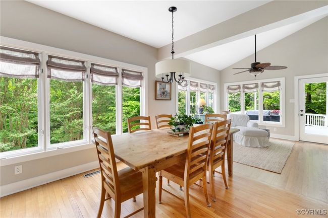Breakfast nook | Image 7