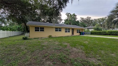 302 Stewart St, Wildwood, FL, 34785-4158 | Card Image