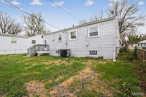 6845 Frostview Lane, Berkeley, MO, 63134 | Card Image