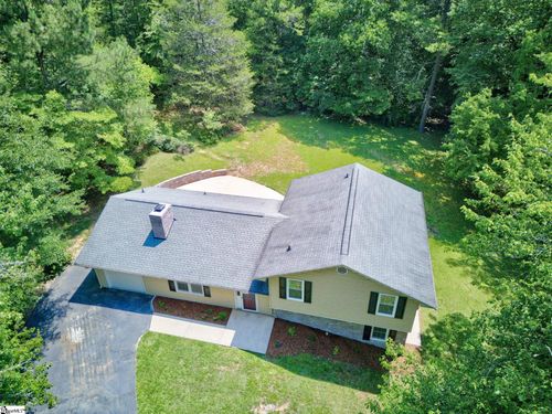 515 Hartwell Dr, Seneca, SC, 29672-7577 | Card Image