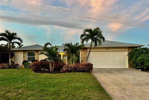 8611 51st Ave W, BRADENTON, FL, 34210-2308 | Card Image