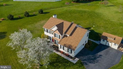 80 E Summit Dr, LITTLESTOWN, PA, 17340-9181 | Card Image