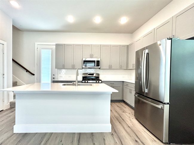 APT-611 - 1830 Ne Green Oaks Blvd, House other with 2 bedrooms, 3 bathrooms and null parking in Arlington TX | Image 8