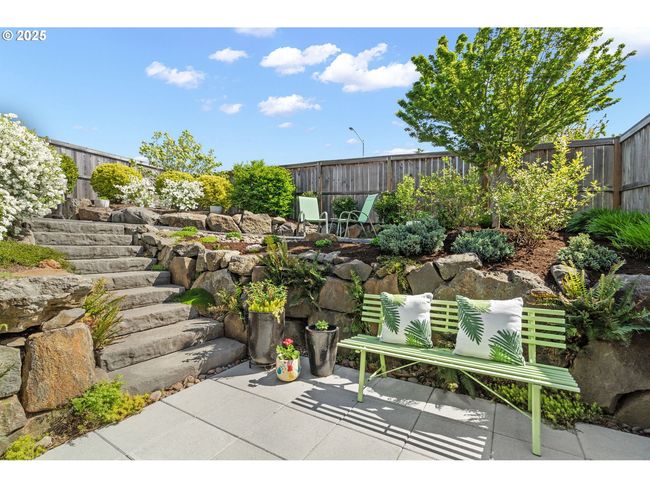 1010 Nw 1 St St, House other with 4 bedrooms, 3 bathrooms and 2 parking in Dundee OR | Image 42