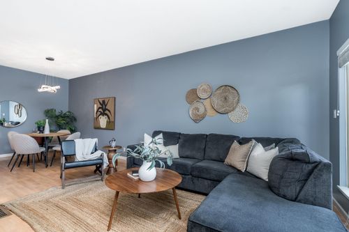15411 Russell Ave, White Rock, BC, V4B2R5 | Card Image