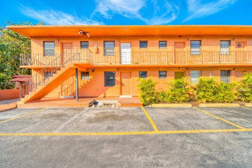 1716 Nw 19th St, Miami, FL, 33125-1579 | Card Image