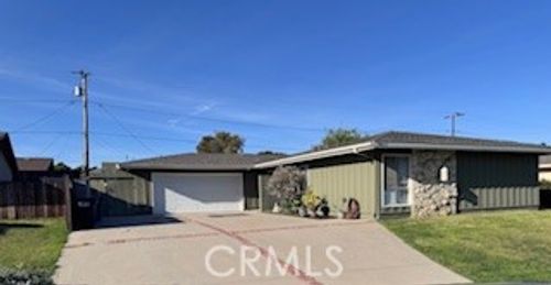 8513 Medford St, Ventura, CA, 93004-2126 | Card Image