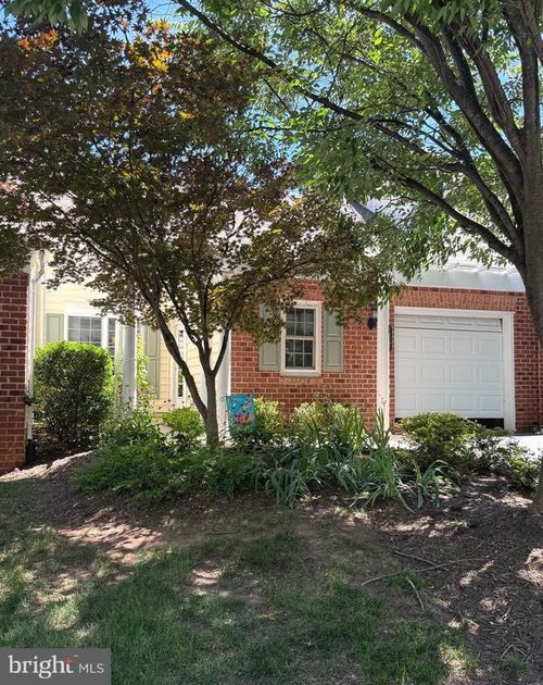 44397 Oakmont Manor Sq, ASHBURN, VA, 20147-3877 | Card Image
