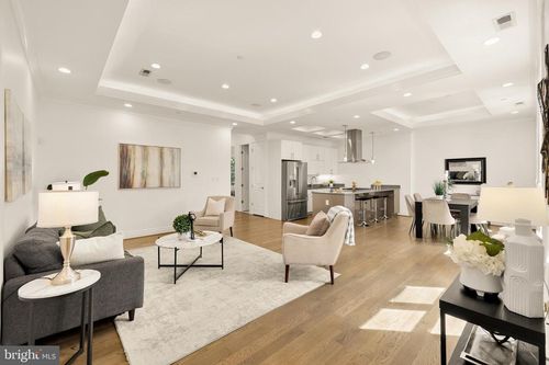 apt-3-220 P St Nw, WASHINGTON, DC, 20001-1920 | Card Image