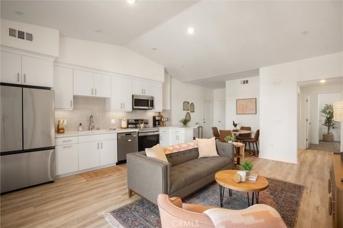 303-935 Madonna Rd, San Luis Obispo, CA, 93405-6580 | Card Image