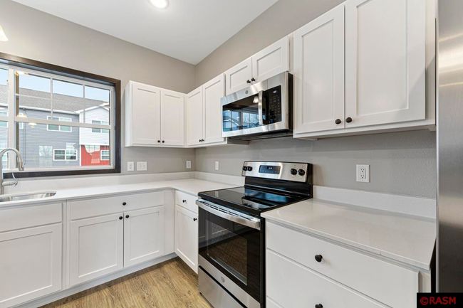 3072 Bluestem Trl, Townhouse with 3 bedrooms, 3 bathrooms and null parking in Mankato MN | Image 11