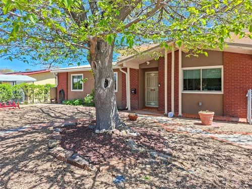 2433 Avenida De Las Estrellas, Santa Fe, NM, 87507-5362 | Card Image