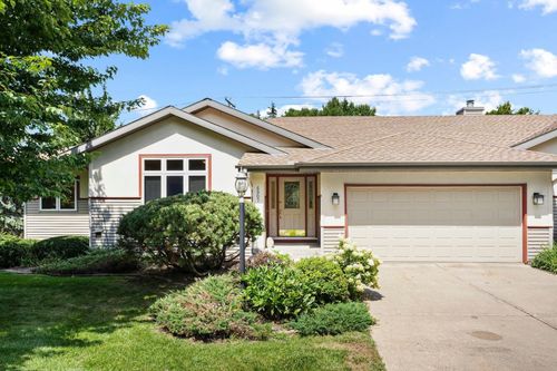 6907 Old Sauk Ct, Madison, WI, 53717-1126 | Card Image