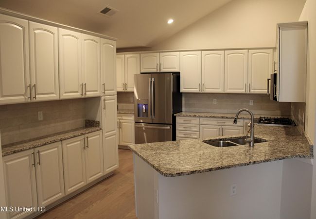 Kitchen | Image 9